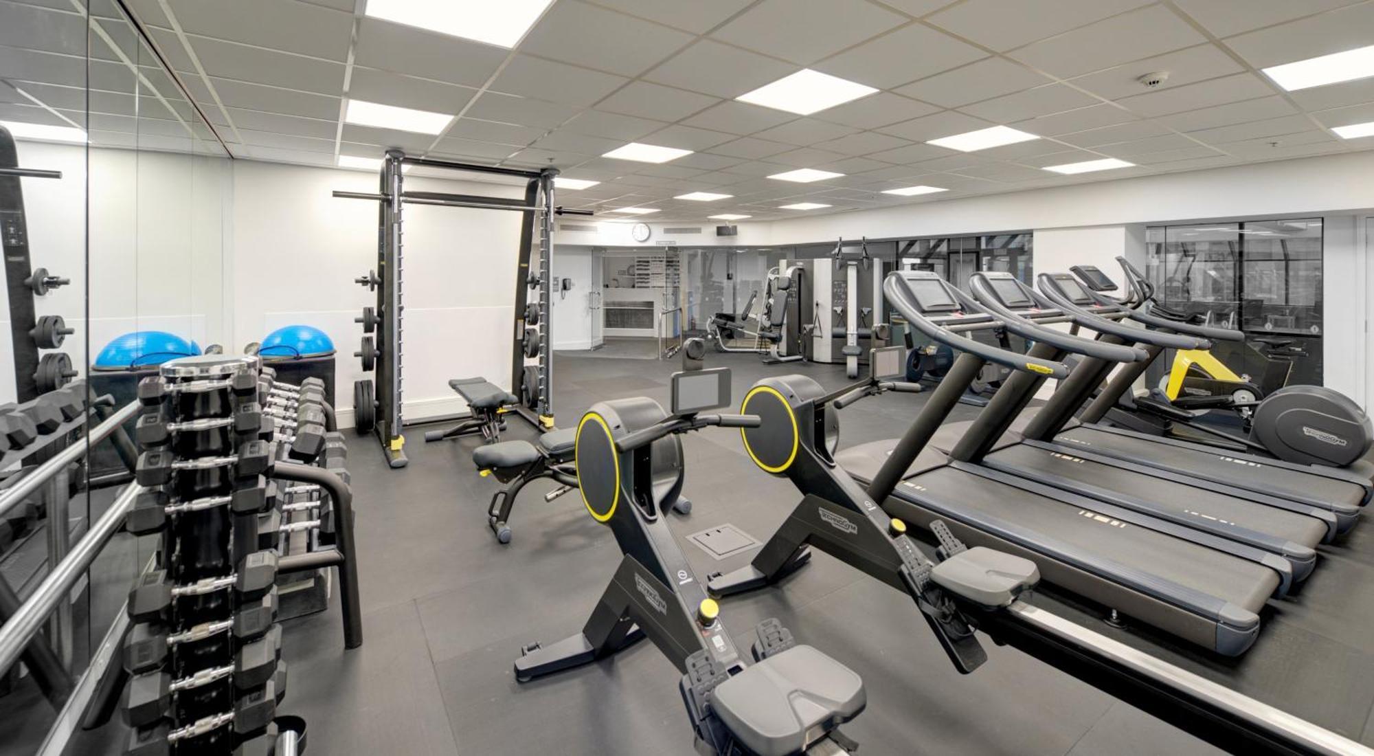 Отель Intercontinental Wellington By Ihg Экстерьер фото A typical gym