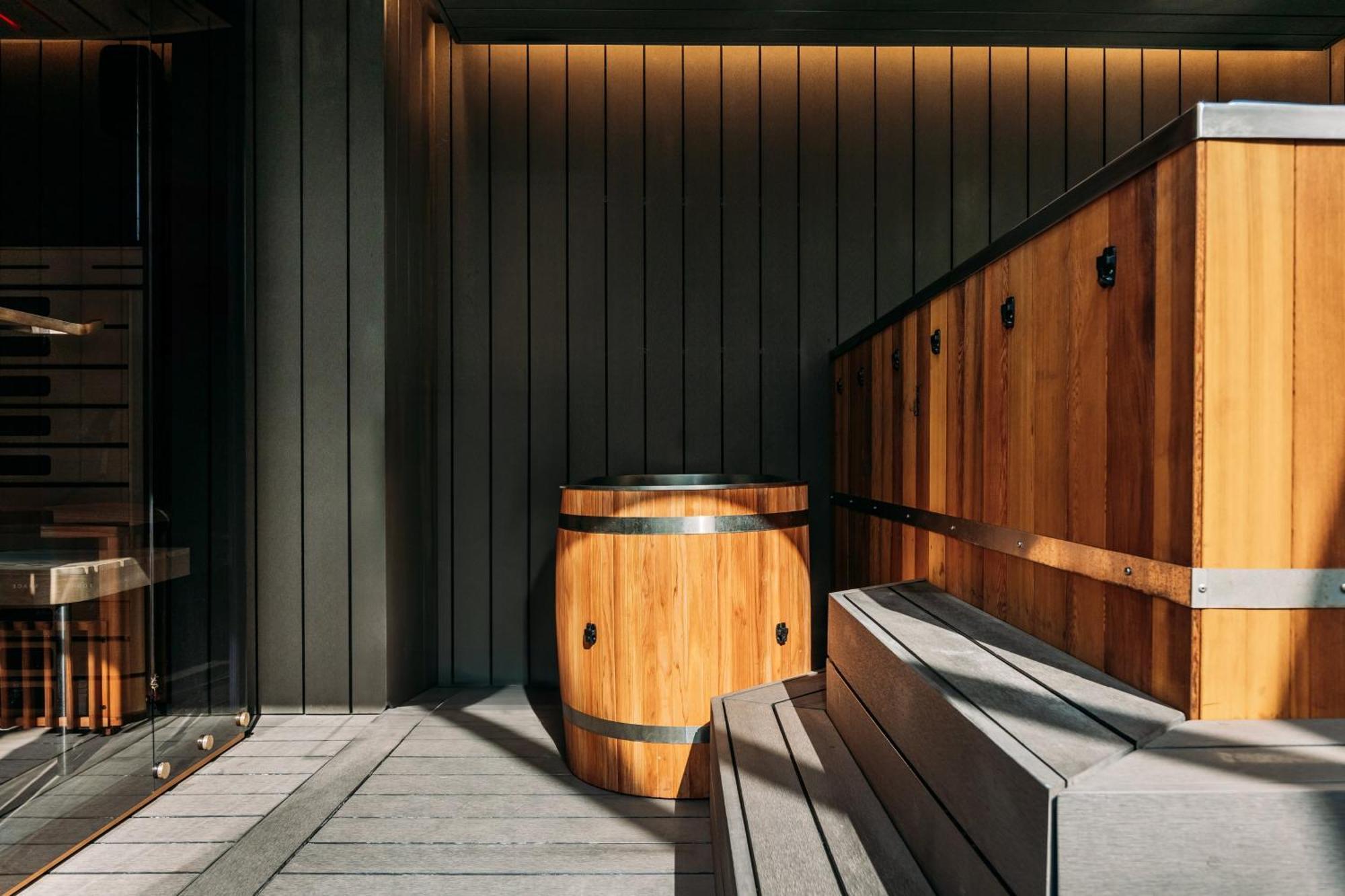Отель Intercontinental Wellington By Ihg Экстерьер фото The interior of the barrel cellar at the distillery