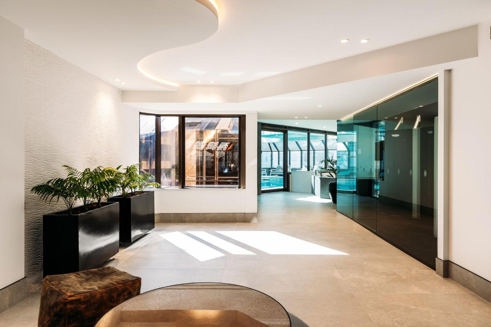 Отель Intercontinental Wellington By Ihg Экстерьер фото Interior of the building