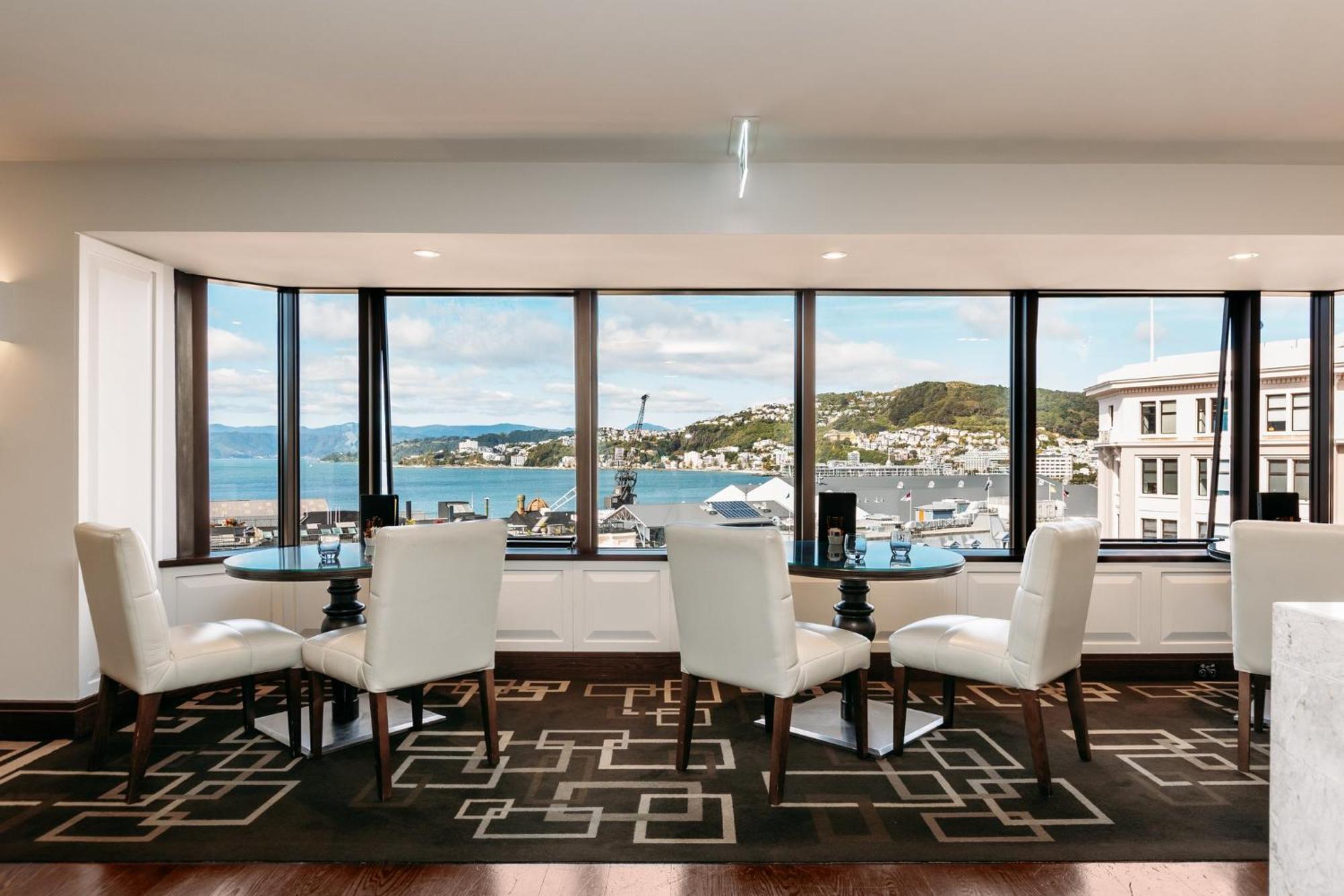 Отель Intercontinental Wellington By Ihg Экстерьер фото A dining room in a penthouse apartment