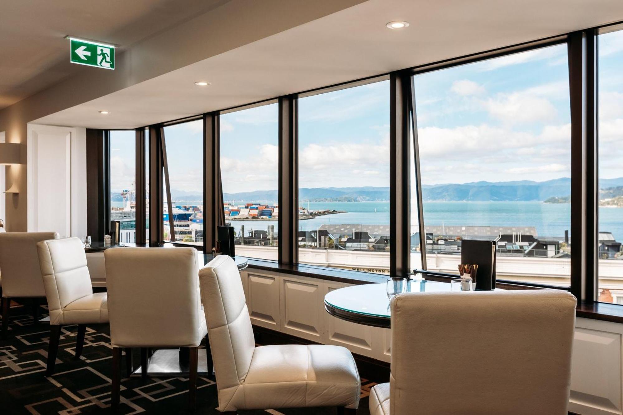 Отель Intercontinental Wellington By Ihg Экстерьер фото The lounge at the airport